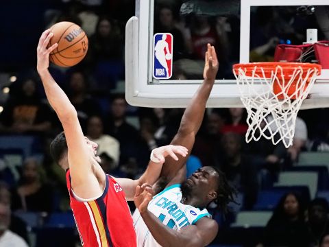 黄蜂vs鹈鹕精华回放 阿尔瓦拉多关键三分逆转战局帮助球队取得赛季首胜