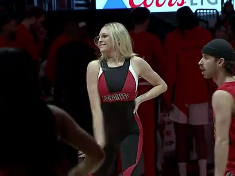 NBA常规赛：雄鹿vs猛龙第3节英文原声回放