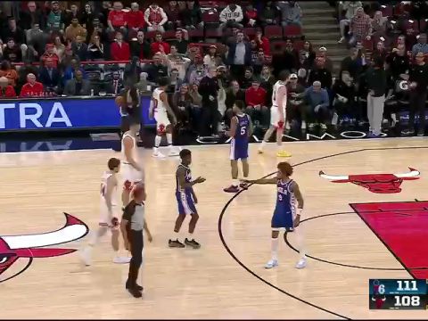 76人vs公牛英文原声全场回放