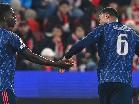 [进球视频]阿森纳1-0领先！加布里埃尔造点，萨卡点球抽射死角