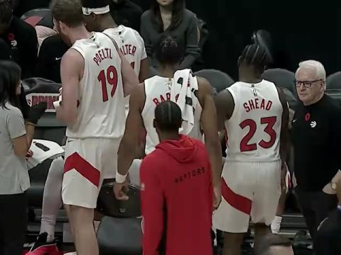 NBA常规赛：雄鹿vs猛龙第2节英文原声回放