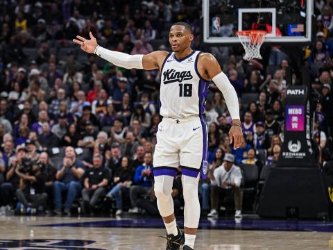 威少vs勇士集锦 内外兼修轰下23+16+10拿下生涯第204次三双