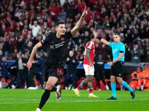 [进球视频]反客为主！希克单刀被扑头球补射打破僵局