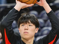 开拓者球员里斯：杨瀚森即便暂未获得出场机会，表现依然出色训练态度也刻苦