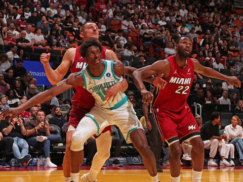 维金斯vs黄蜂集锦 22分4篮板3助攻火热三分箭箭穿心