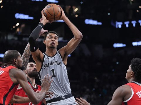 火箭110-121马刺 文班亚马22+8申京空砍25+9+8