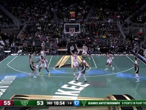 NBA杯小组赛东部C组：公牛vs雄鹿第3节英文原声回放