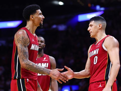 黄蜂vs热火精华回放 鲍威尔25分率队6人得分上双轻取对手