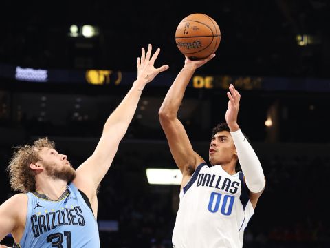 克里斯蒂vs灰熊集锦 全场拿下18分三分7中4得到全队最高分