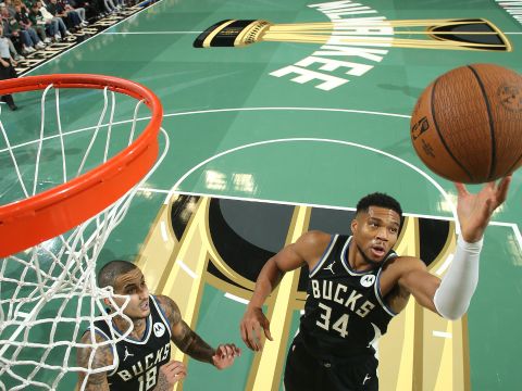 公牛110-126雄鹿 字母哥41+15+9统治表现带队主场轻取公牛