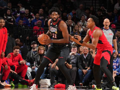 猛龙120-130费城 恩比德复出砍下29+6终结猛龙四连胜