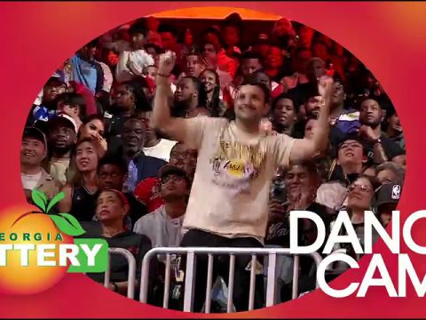 NBA常规赛：湖人vs老鹰第4节英文原声回放