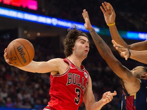 吉迪vs骑士集锦 全场拿下15+9+6全面数据投篮18中5惨被亨特晃倒