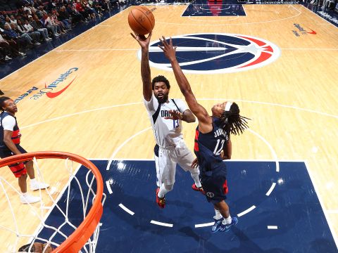 马绍尔vs奇才集锦 替补登场拿下30分7篮板投篮14中9带领独行侠战胜奇才