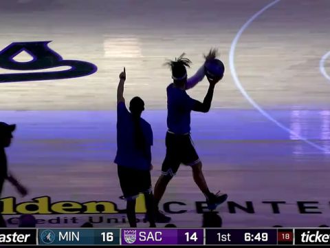 NBA常规赛：森林狼vs国王第1节英文原声回放