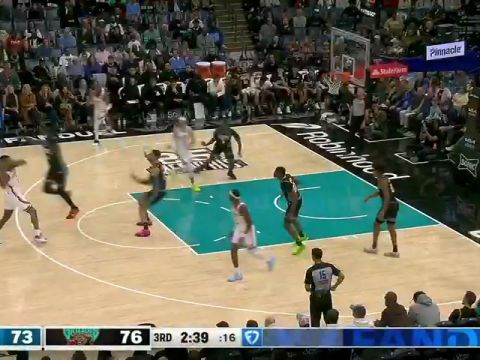 NBA常规赛：雷霆vs灰熊第3节英文原声回放