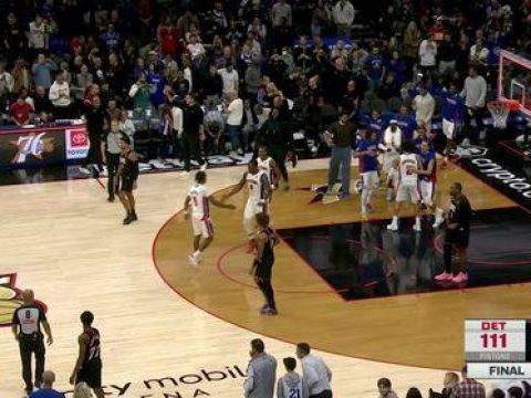 [马克西错失绝平]就差一点！马克西最后读秒时刻出手三分弹框而出，错失绝平