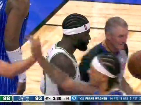 凯尔特人vs魔术第4节英文原声回放