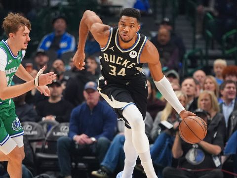 雄鹿116-114独行侠 字母哥30+8+6率队惊险战胜独行侠