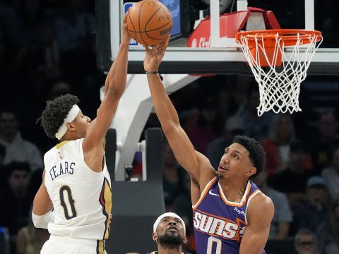 鹈鹕98-121太阳 阿伦生涯之夜太阳取三连胜