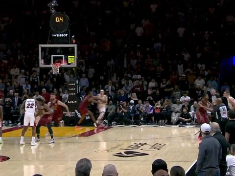 维金斯vs骑士集锦 加时赛空接扣篮绝杀尽显英雄风采