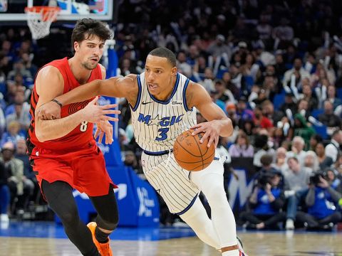 贝恩vs开拓者集锦 22分7助攻漂移三分完成绝杀