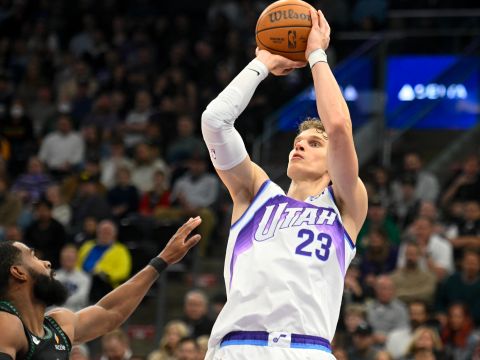 马尔卡宁vs森林狼集锦 拿到21分8篮板未能带队主场取胜