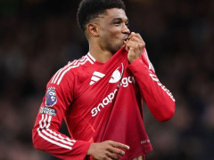 内维尔：曼联应该把目标定为联赛前四