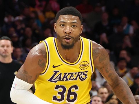 斯马特vs黄蜂集锦 尽显DPOY本色全场贡献7次抢断