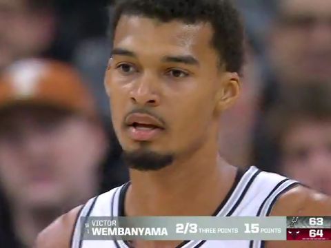 NBA常规赛：马刺vs公牛第2节英文原声回放