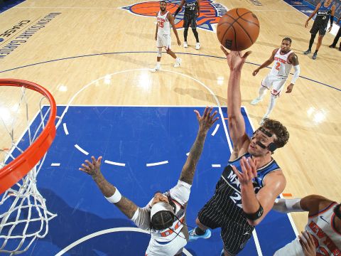 魔术124-107尼克斯 小瓦格纳贝恩合砍50分力压布伦森31分魔术客场取胜