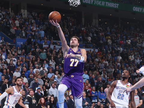 东契奇vs雷霆集锦 全场拿下19+7+7独木难支正负值-31