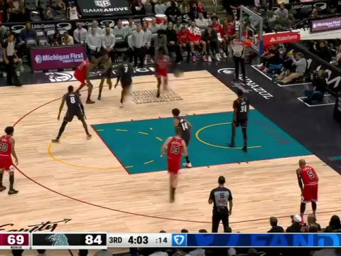 NBA常规赛：公牛vs活塞第3节英文原声回放