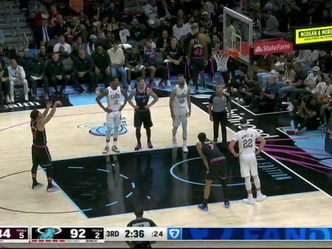 NBA常规赛：骑士vs热火第3节中文解说回放