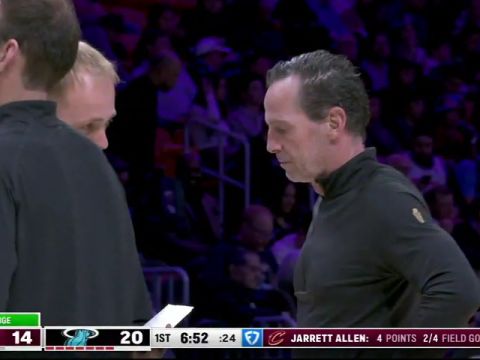 NBA常规赛：骑士vs热火第1节中文解说回放