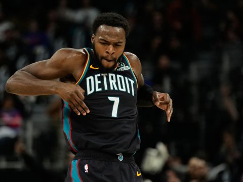 里德vs公牛集锦 全场拿下28+13+6全面数据另有4抢断1盖帽攻防俱佳