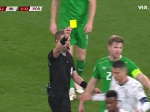 [世预赛全场集锦] 世预赛-C罗报复性肘击染红 葡萄牙0-2爱尔兰无缘提前出线