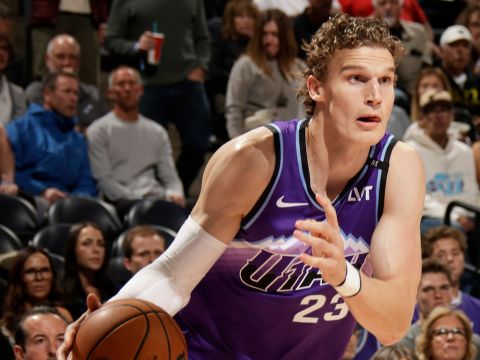 马尔卡宁vs老鹰集锦 全场拿下40分7篮板内外开花单核带队独木难支