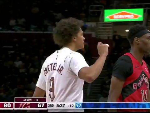 NBA常规赛：猛龙vs骑士第3节英文原声回放