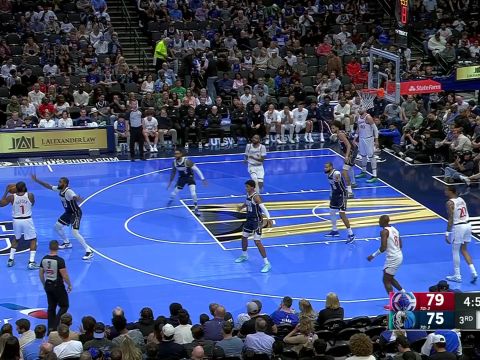 祖巴茨vs独行侠集锦 篮下予取予求轻取27+11两双入账