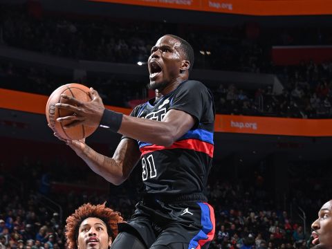 76人105-114活塞 活塞多点开花主场强势拿下九连胜