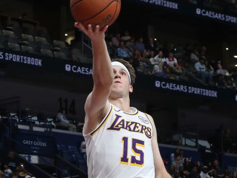 里夫斯vs鹈鹕集锦 全场31分7助高效发挥助队大胜