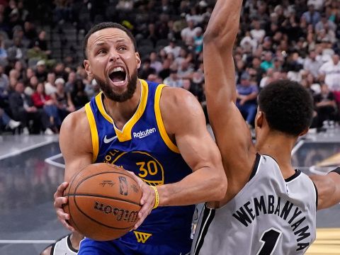 勇士109-108马刺 库里爆砍49分罚球准绝杀助队拿下杯赛第一胜