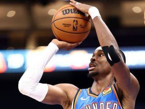 [亚历山大集锦]😳14场比赛第8次三节打卡！亚历山大19中13轻松砍33分4板7助2断