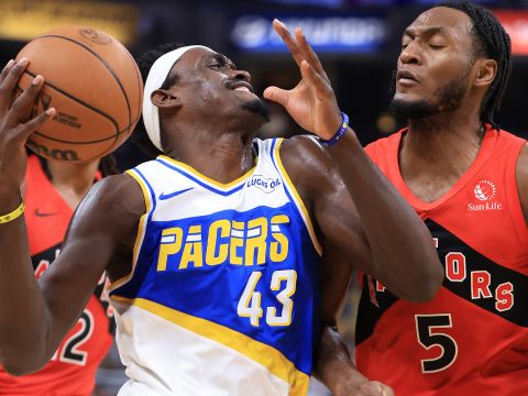 西亚卡姆vs猛龙集锦 全场拿下30分4篮板三分10中5无法抵挡猛龙攻势