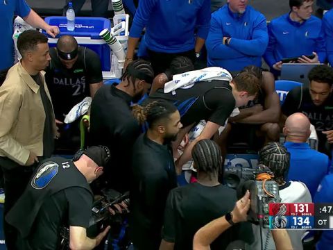 NBA常规赛：开拓者vs独行侠加时赛中文解说回放