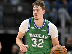 弗拉格成为单场至少20分5篮板5助攻且0失误的球员，刷新NBA历史纪录