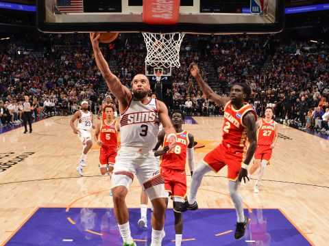 老鹰124-122太阳 老鹰三人得分25+客场末节逆转太阳