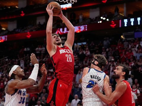 申京vs魔术集锦 全面发挥砍下30+12+8命中关键绝平球