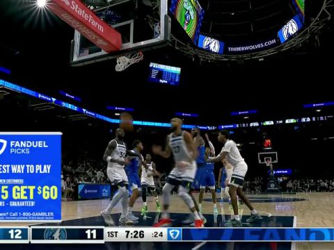 NBA常规赛：独行侠vs森林狼第1节中文解说回放